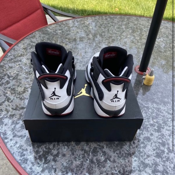 Six rings - Picture 4 of 5